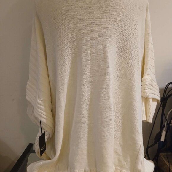 Woman's  sweater - Picture 8 of 11